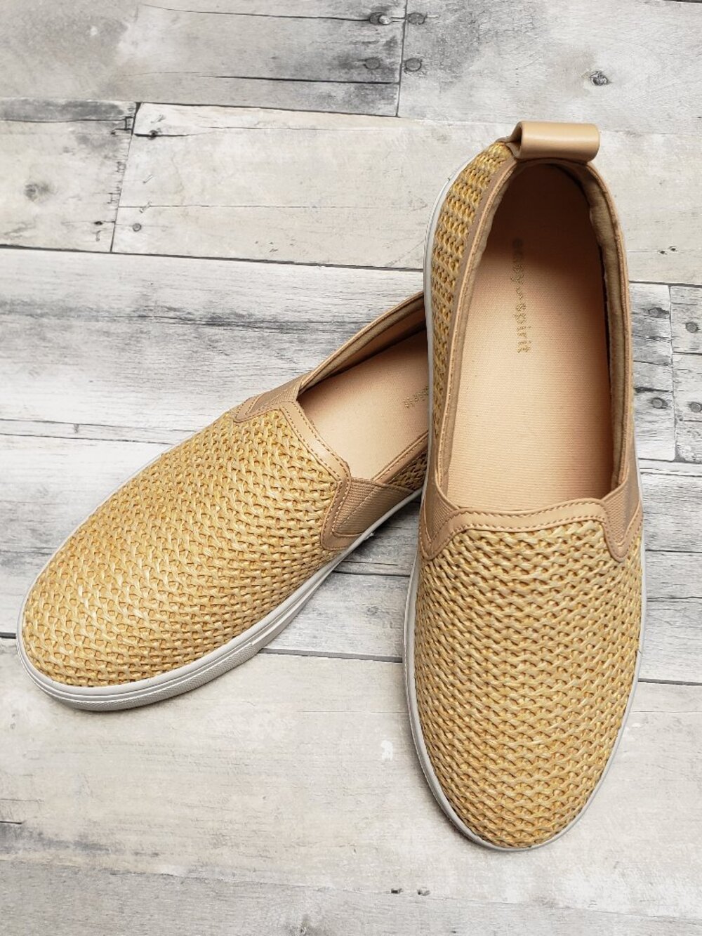NWT - Livia Sneaker Easy Spirit Women Raffia Look – Size 11